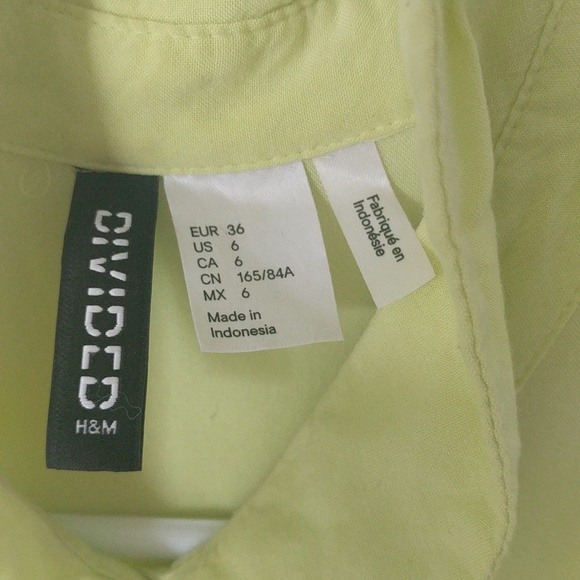 H&M Divided Limon Sleeveless Button Down Hi-Lo Blouse 6 - Picture 2 of 5